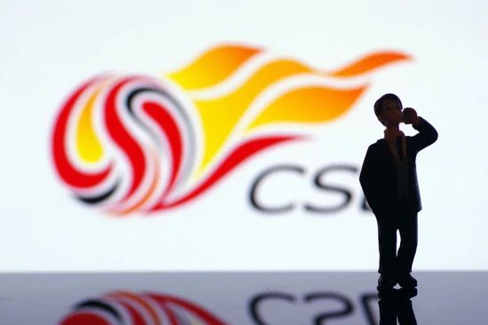 近日，演员苗苗晒出一段视频，并配文;无实物练习，猜猜我在干嘛？ 引发网友猜测